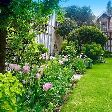 Le Jardin De La Cathedrale Acomodação com café da manhã Troyes Exterior foto