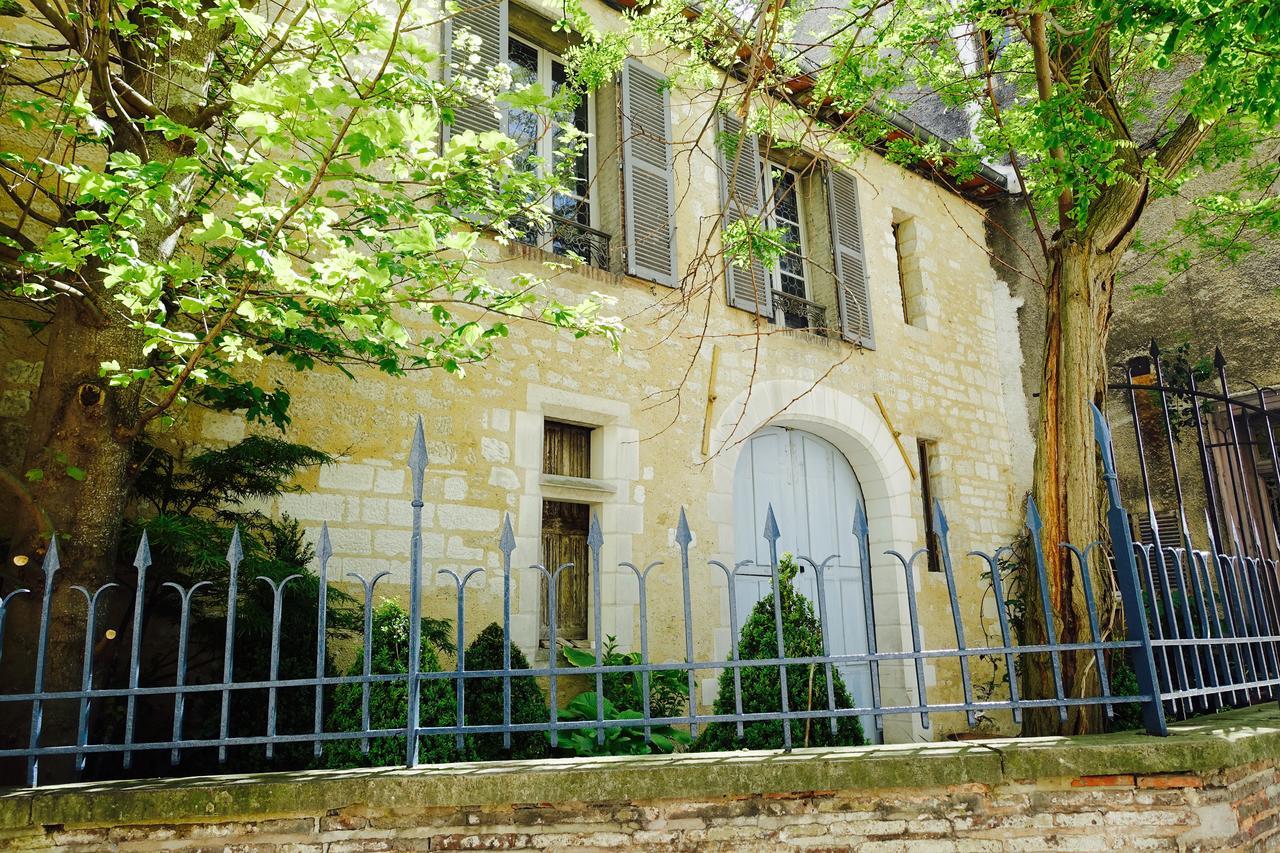 Le Jardin De La Cathedrale Acomodação com café da manhã Troyes Exterior foto