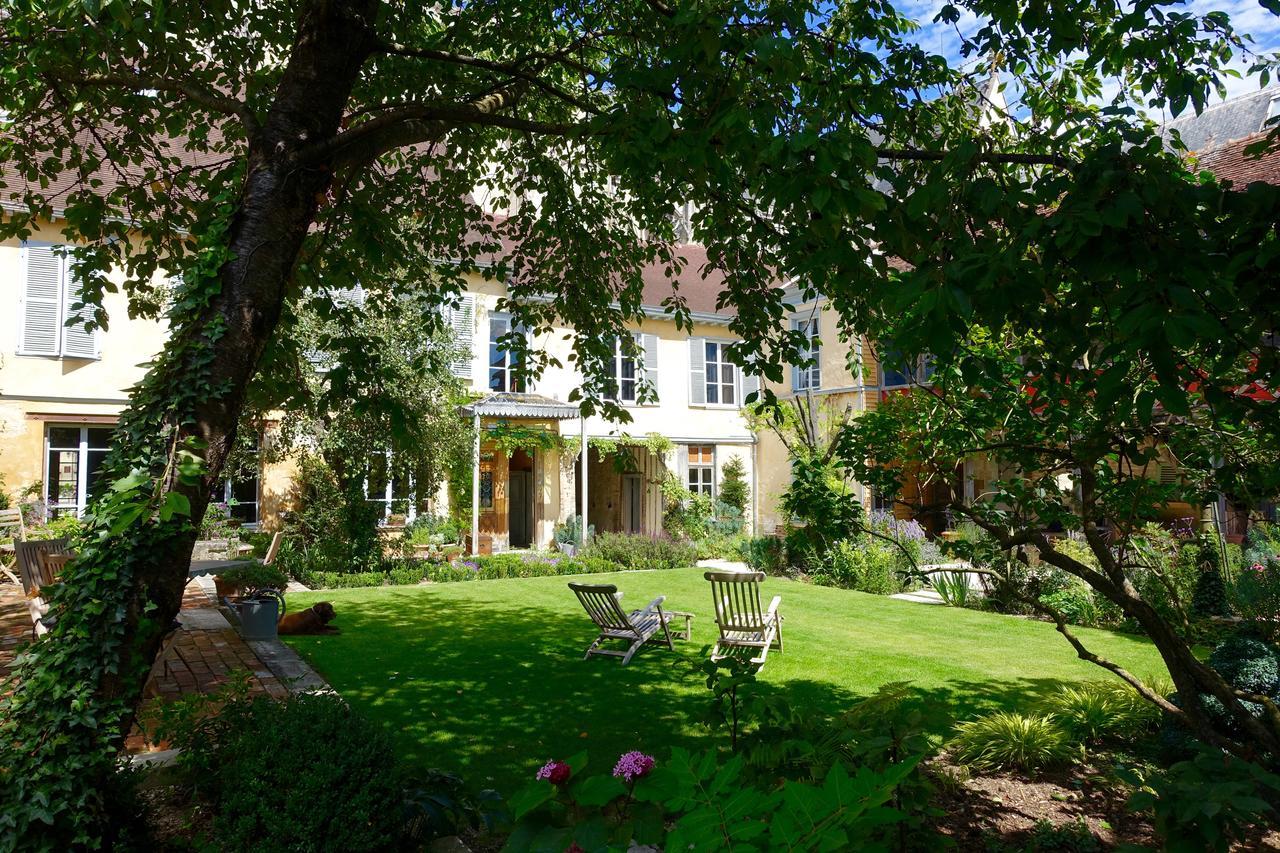 Le Jardin De La Cathedrale Acomodação com café da manhã Troyes Exterior foto